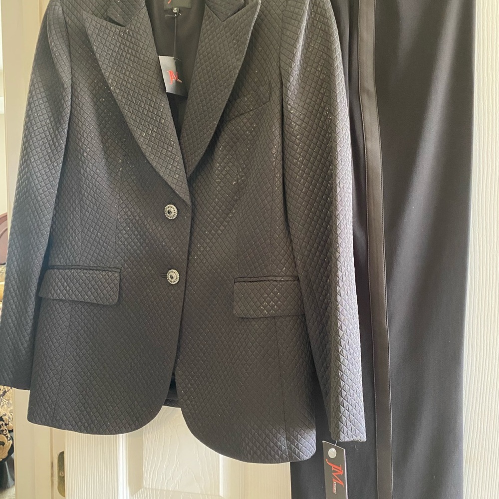 JM Studio separates Black jacket